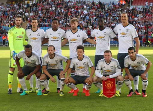 凭借其身高 凭借其身高